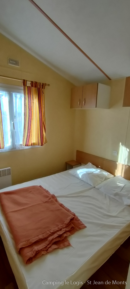 Chambre parentale mobil-home camping saint jean de monts avec piscine chauffée