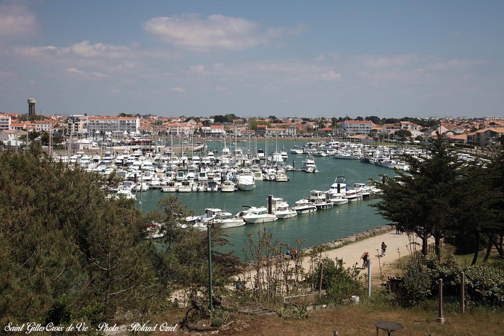 Port de plaisance de saint gilles vue du belvédère