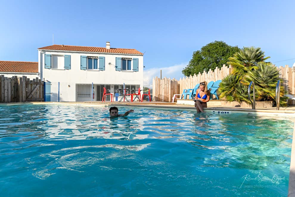 Animation autour de la piscine